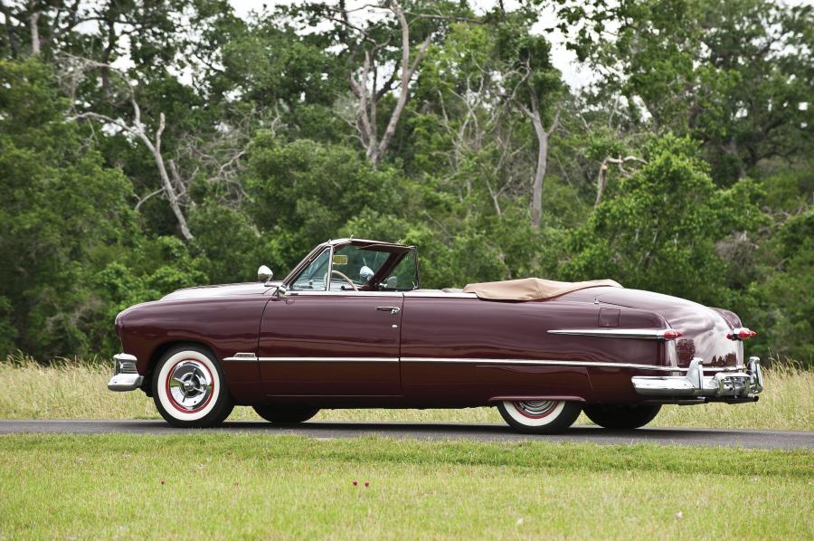  Ford Custom Convertible 1951 года  (фото 22 из 22)